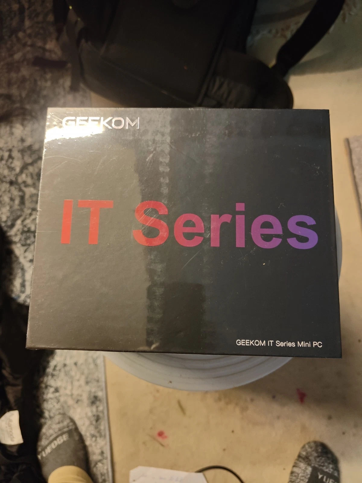 GEEKOM IT15 Mini PC – Intel Core Ultra 9 285H, 32GB RAM, 2TB SSD, Windows 11 Pro (Gebraucht)