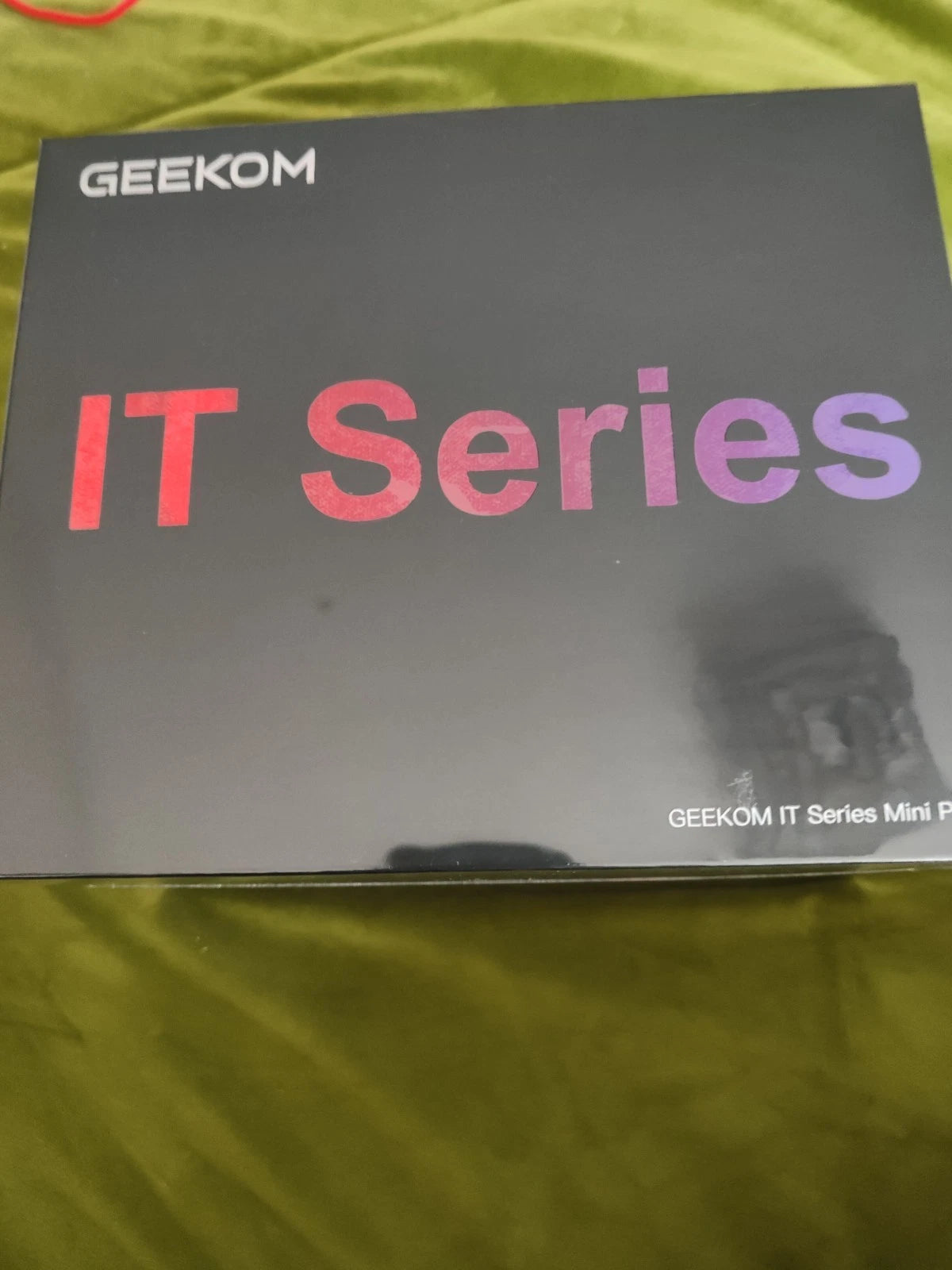GEEKOM IT12 Mini PC – Intel i9-12900HK, 32GB RAM, 1TB SSD, Windows 11 Pro